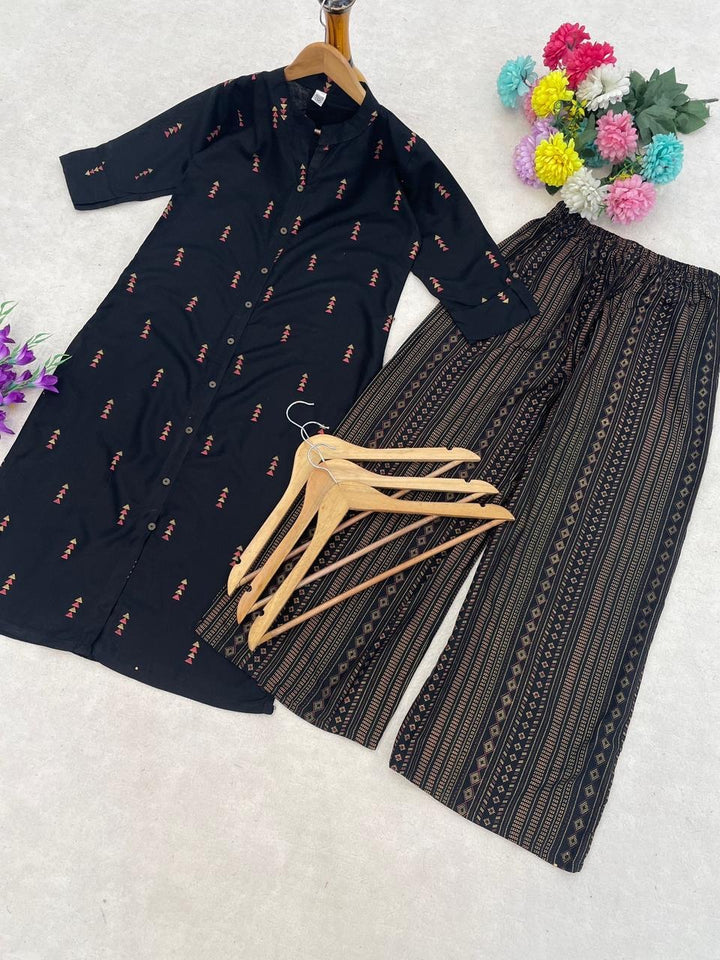 Reyon Beautiful Suit set and Duppta