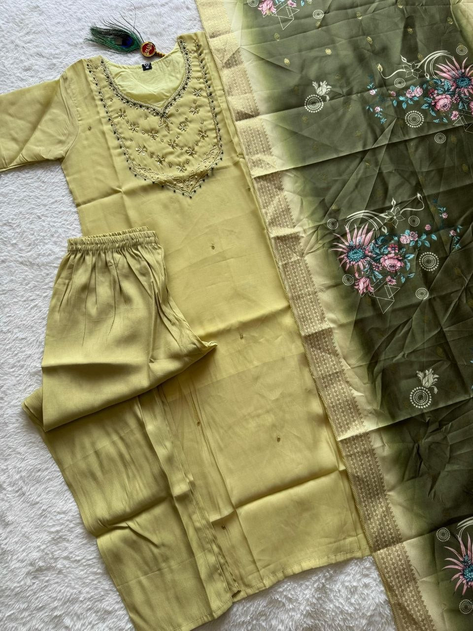 Kurti Pent Dupatta Set
