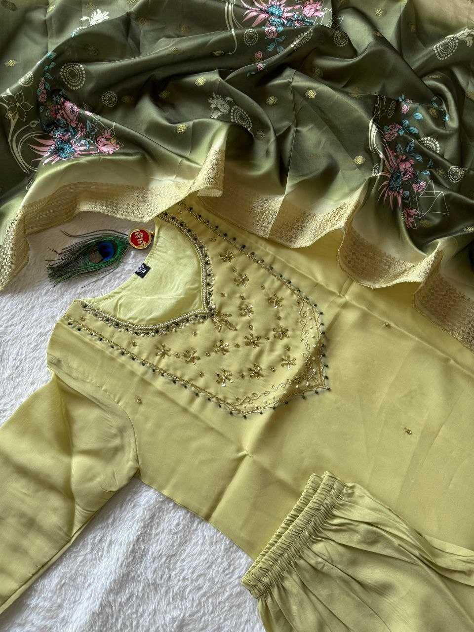 Kurti Pent Dupatta Set