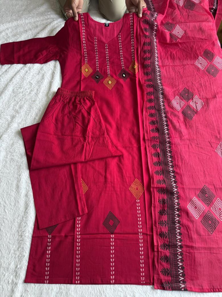 Kurti Pent Dupatta Set