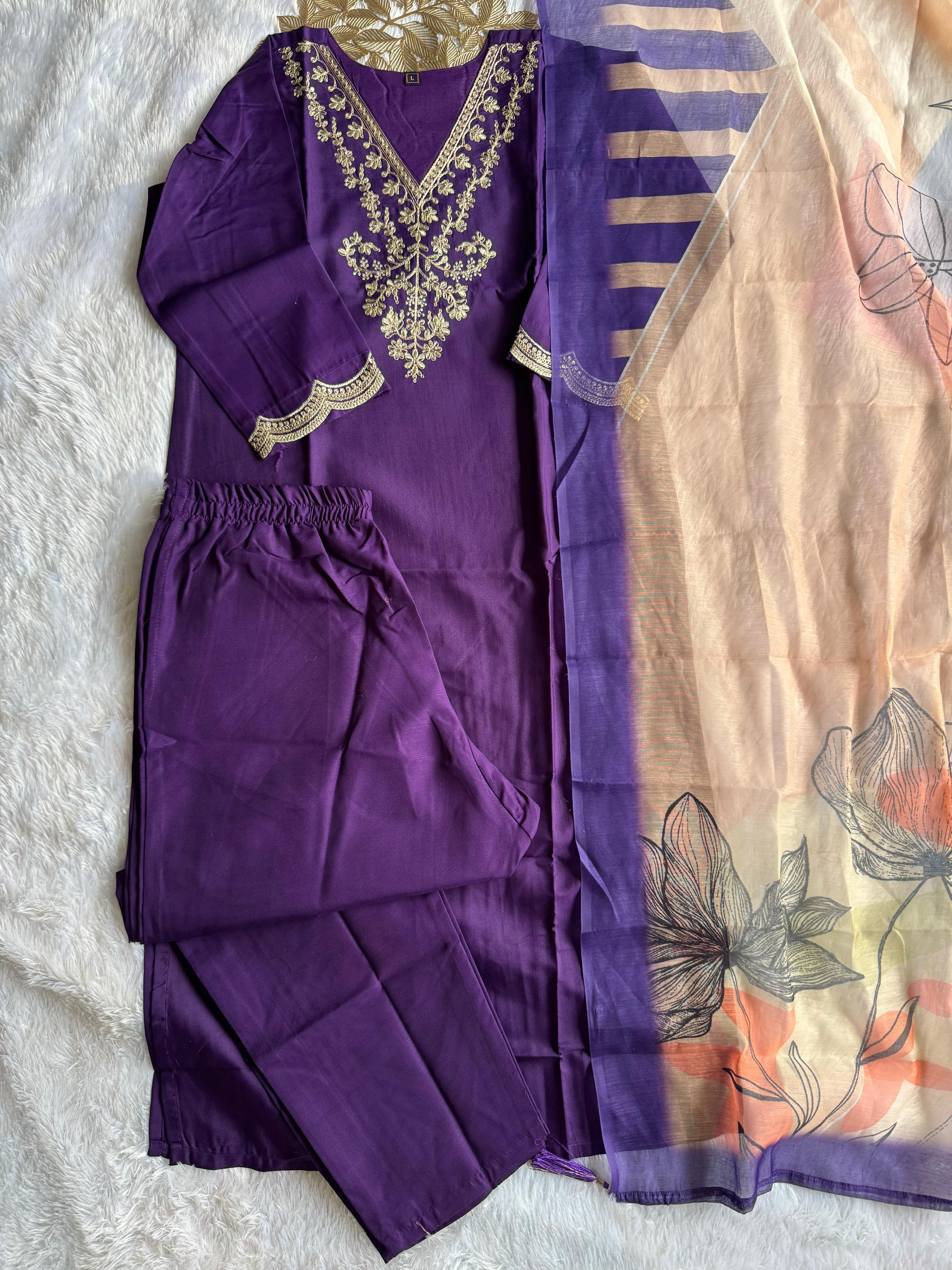 Floral Grace Embroidered Kurti Pant Dupatta Se